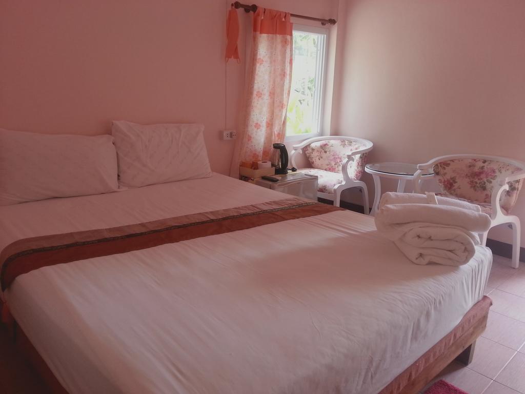 บ้านสนมณีโฮมสเตย์ Bansonmanee Homestay Khanom Δωμάτιο φωτογραφία